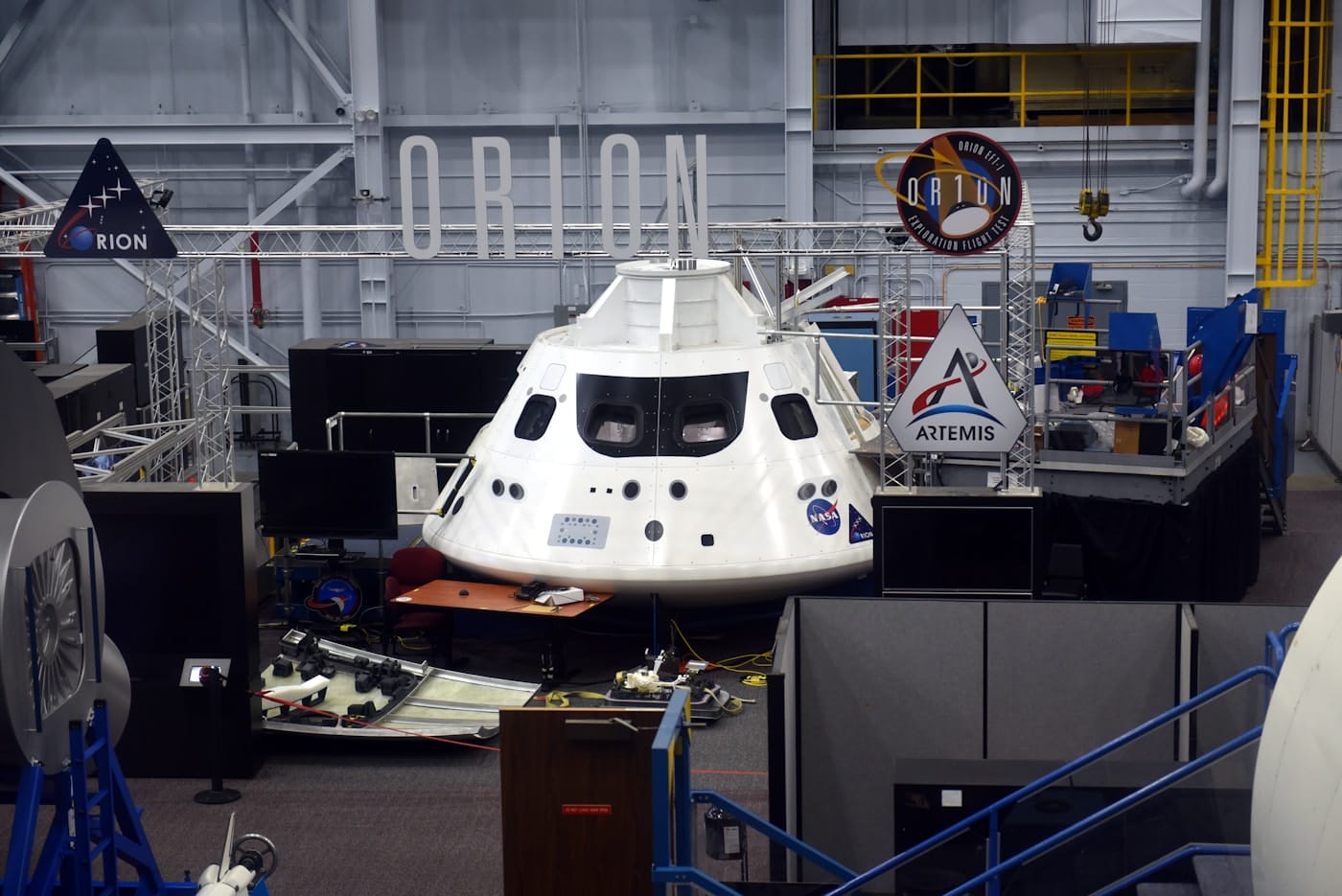 Space capsule exhibition at Space Center Houston
