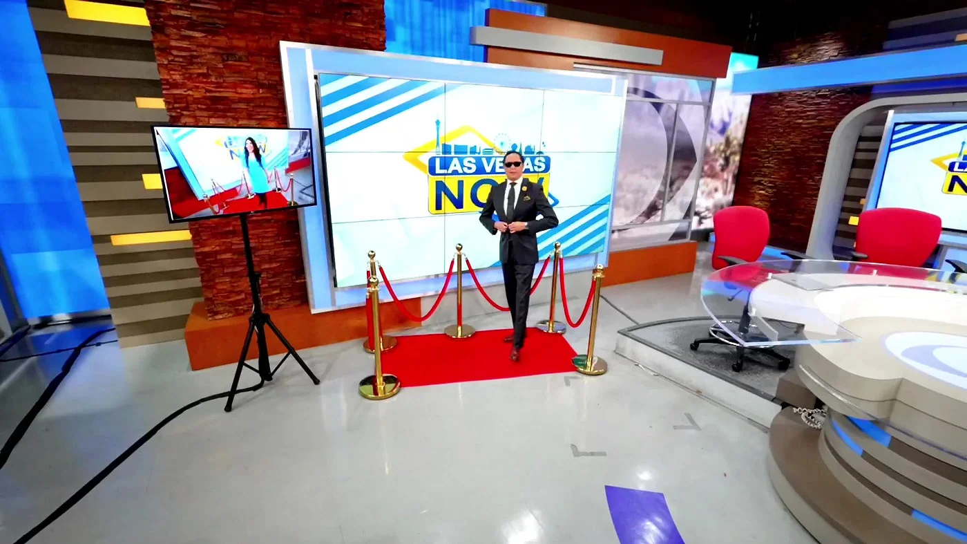 Red Carpet Robot Jr. gallery view 6