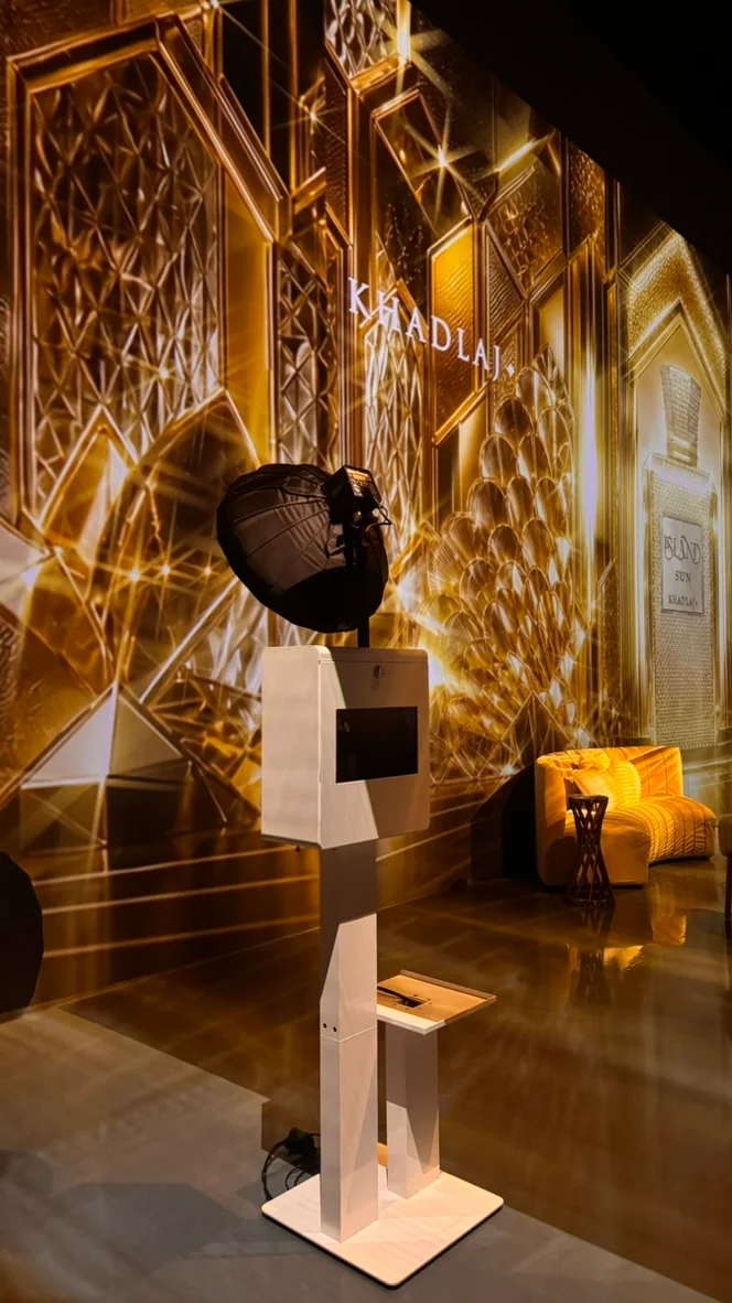 BoothMeUp portrait booth and studio lighting in the gold Khadlaj event environment
